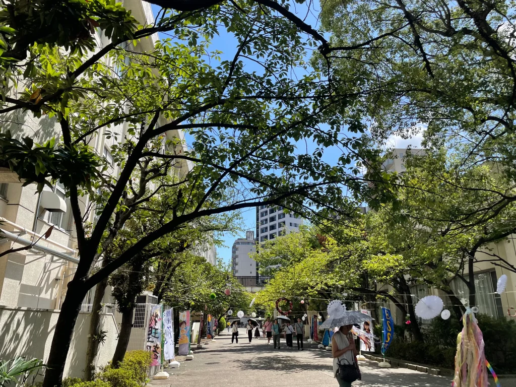 両国高等学校・附属中学校_大通り